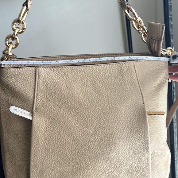 **sold elsewhere** NWT Michael Kors Convertible Strap Tan Leather Shoulder Bag - Picture 17 of 17